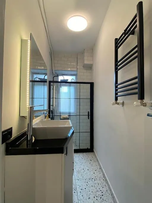 Stunning Apartment Near Metro - Degirmen 64 Istanbul