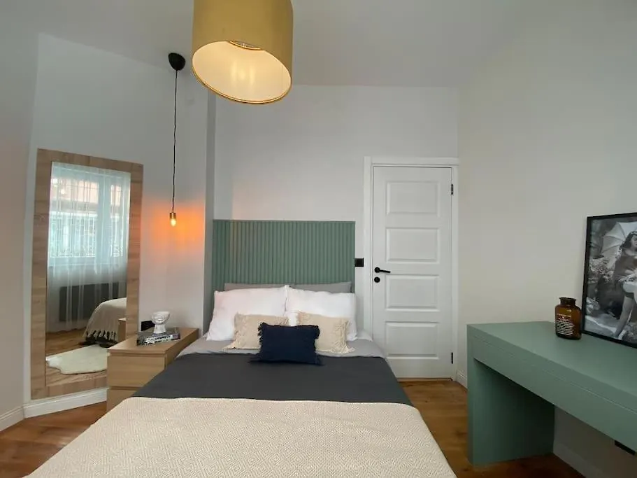 Stunning Apartment Near Metro - Degirmen 64 Istanbul