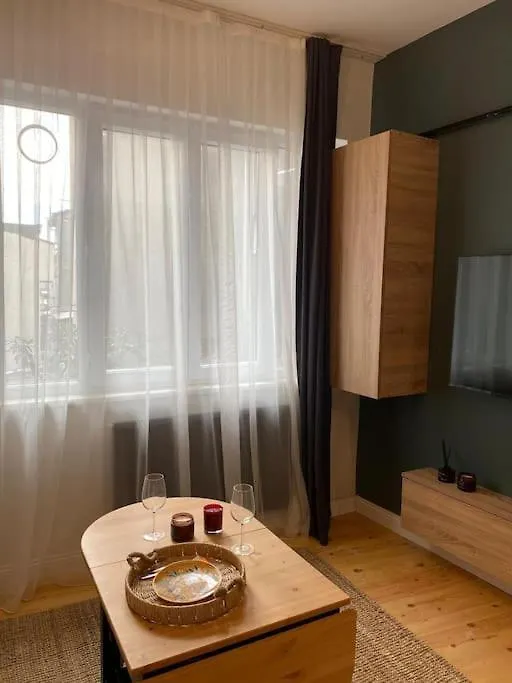 Stunning Apartment Near Metro - Degirmen 64 Istanbul