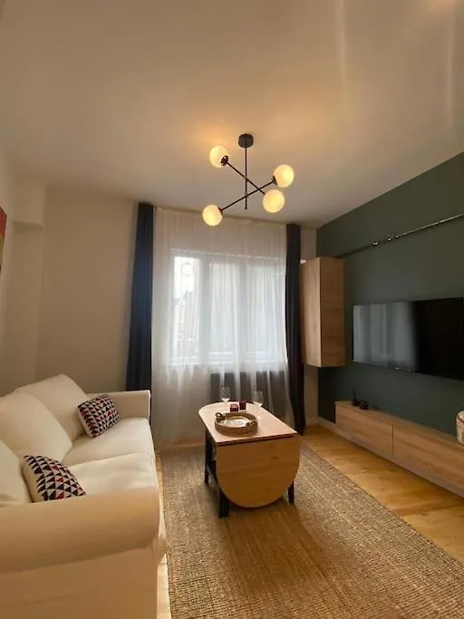 Stunning Apartment Near Metro - Degirmen 64 Istanbul 0*,